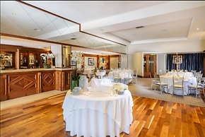 Shearwater Hotel & Spa