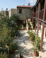 Eveleos Country House