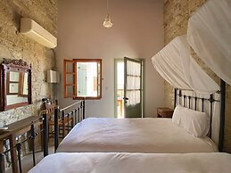 Eveleos Country House