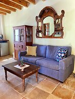 Eveleos Country House