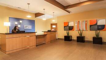 Holiday Inn Express & Suites Fort Lauderdale Airport South by IHG