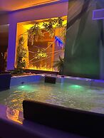 Hotel Joli