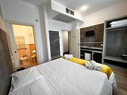 Hotel Joli