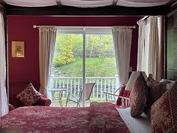 Deerhill Inn