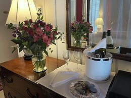 Deerhill Inn