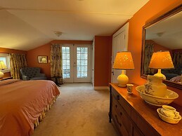 Deerhill Inn