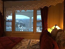 Deerhill Inn