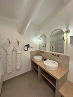 Mas des Romarins, The Originals Relais
