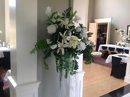 Claremont Inn & Winery