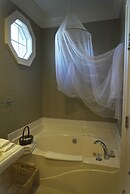 Claremont Inn & Winery