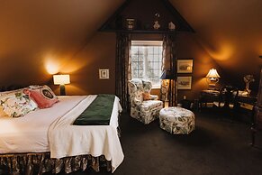 Claremont Inn & Winery