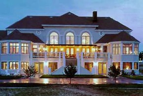 Claremont Inn & Winery