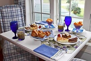 Claremont Inn & Winery