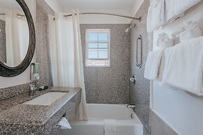 Sea Air Inn & Suites - Downtown - Restaurant Row