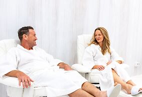 Deep Blue Hotel & Hot Springs