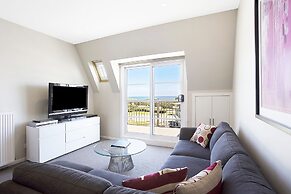 Deep Blue Hotel & Hot Springs