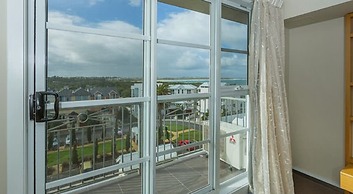 Deep Blue Hotel & Hot Springs