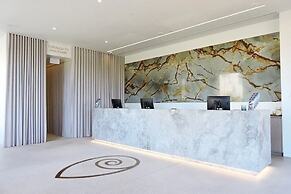 Deep Blue Hotel & Hot Springs