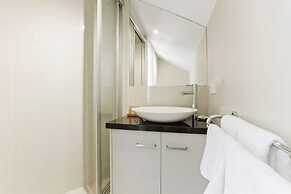 Deep Blue Hotel & Hot Springs