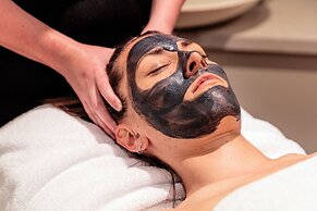 Deep Blue Hotel & Hot Springs