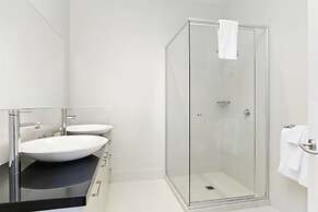 Deep Blue Hotel & Hot Springs