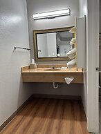 Motel 6 Alvarado, TX