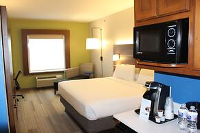 Holiday Inn Express & Suites Mansfield by IHG