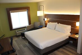 Holiday Inn Express & Suites Mansfield by IHG