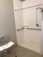 Holiday Inn Express & Suites Mansfield by IHG