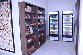 Holiday Inn Express & Suites Mansfield by IHG