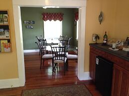 The Mango Inn Bed & Breakfast