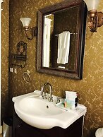 The Mango Inn Bed & Breakfast