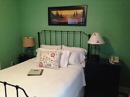 The Mango Inn Bed & Breakfast