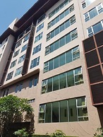 Maninarakorn Hotel