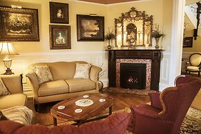 Biltmore Village Inn B&B