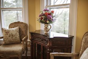 Biltmore Village Inn B&B