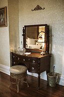 Biltmore Village Inn B&B