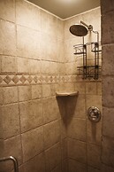 Biltmore Village Inn B&B