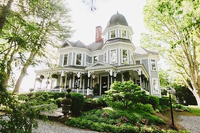 Biltmore Village Inn B&B