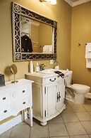 Biltmore Village Inn B&B