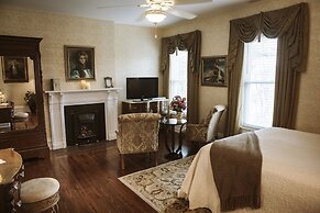 Biltmore Village Inn B&B