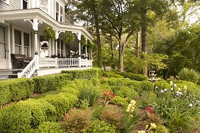 Biltmore Village Inn B&B