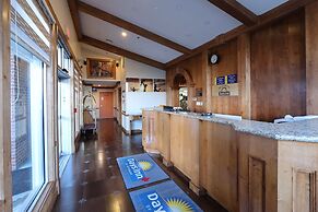 Days Inn by Wyndham Surrey