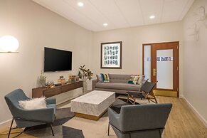 Sonesta Milwaukee West Wauwatosa