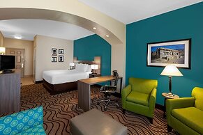 La Quinta Inn & Suites by Wyndham Midland North