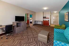 La Quinta Inn & Suites by Wyndham Midland North