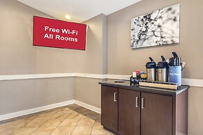 Red Roof Inn & Suites Newport News