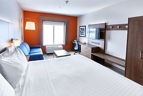 Holiday Inn Express Hotel & Suites Airport Dieppe, an IHG Hotel