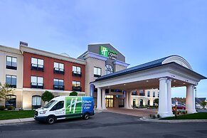 Holiday Inn Express Hotel & Suites Airport Dieppe by IHG