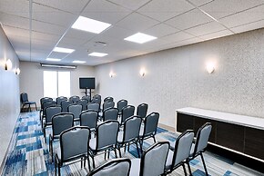 Holiday Inn Express Hotel & Suites Airport Dieppe by IHG